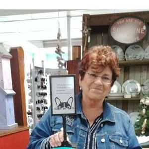 Meet your Posher, Holly